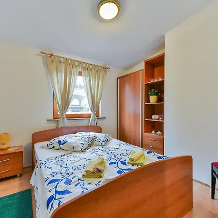 Druzinec By Interhome * Vir